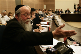 יו''ר סיעת יהדות התורה, מנחם אליעזר מוזס בישיבת ועדה בכנסת 09.03.10. צילום: אביר סולטן, פלאש 90 יו''ר סיעת יהדות התורה, מנחם אליעזר מוזס בישיבת ועדה בכנסת 09.03.10. צילום: אביר סולטן, פלאש 90