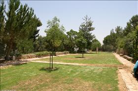 חלקה בבית הקברות הצבאי בהר הרצל, צילום: Templar1307, flickr חלקה בבית הקברות הצבאי בהר הרצל, צילום: Templar1307, flickr