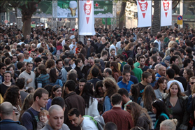 אלפי חילונים במסיבת רחוב בשדרות רוטשילד בתל אביב, 2009. צילום: יהודית סבירסקי, פלאש 90