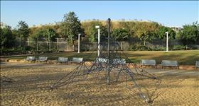 תל אבו זיתון בשכונת קרית הרצוג בבני ברק. צילום: Avi1111 dr. avishai teicher, wikipedia