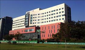 בית החולים אסותא בתל אביב. צילום: Юкатан, wikipedia