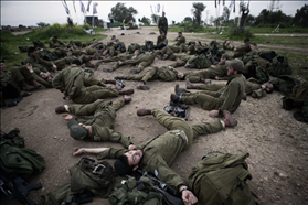 חיילי גדוד נצח יהודה בסיום מסע של 40 ק''מ 16.02.10. אביר סולטאן, פלאש 90 חיילי גדוד נצח יהודה בסיום מסע של 40 ק''מ 16.02.10. אביר סולטאן, פלאש 90