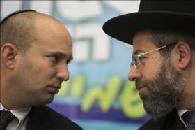 מנהיג הבית היהודי, נפתלי בנט, והרב הראשי האשכנזי, דוד לאו, במסיבת עיתונאים בנושא רפורמת הכשרות. 03022014 צילום: יונתן סינדל, פלאש 90 מנהיג הבית היהודי, נפתלי בנט, והרב הראשי האשכנזי, דוד לאו, במסיבת עיתונאים בנושא רפורמת הכשרות. 03022014 צילום: יונתן סינדל, פלאש 90