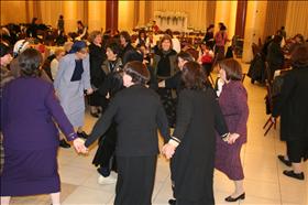 נשים רוקדות בבני ברק, צילום: Eilam Gil, flickr נשים רוקדות בבני ברק, צילום: Eilam Gil, flickr