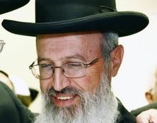 הרב אברהם יוסף, רב העיר חולון. צילום: קובע עיתים, ויקיפדיה