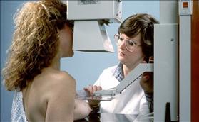 בדיקת ממוגרפיה. צילום: Mammogram National Cancer Institute, wikipedia בדיקת ממוגרפיה. צילום: Mammogram National Cancer Institute, wikipedia