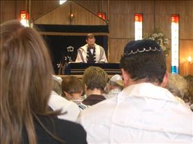 תפילה בבית כנסת רפורמי (צילום אילוסטרציה). צילום: ויקיפדיה תפילה בבית כנסת רפורמי (צילום אילוסטרציה). צילום: ויקיפדיה