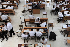 ישיבת ברכת מרדכי בביתר עילית 24.08.09. צילום: נתי שוחט, פלאש 90 ישיבת ברכת מרדכי בביתר עילית 24.08.09. צילום: נתי שוחט, פלאש 90